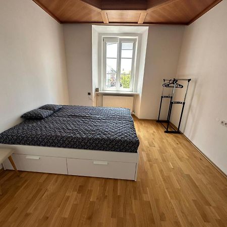 Central Plaza Great Apartment 4 Bedroom 3 Bathroom Bruckneudorf Esterno foto