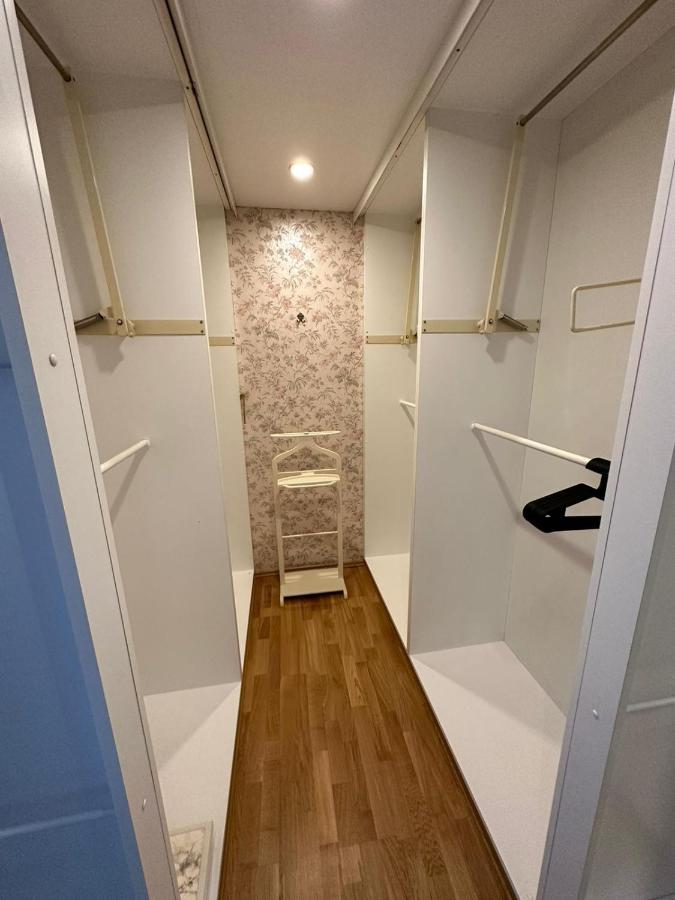 Central Plaza Great Apartment 4 Bedroom 3 Bathroom Bruckneudorf Esterno foto