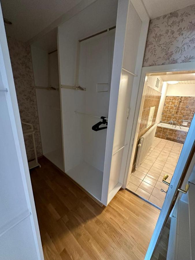 Central Plaza Great Apartment 4 Bedroom 3 Bathroom Bruckneudorf Esterno foto
